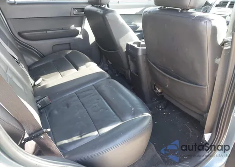 2011 Ford Escape Xlt z USA, uszkodzony, nr VIN 1FMCU9DG1BKA68288